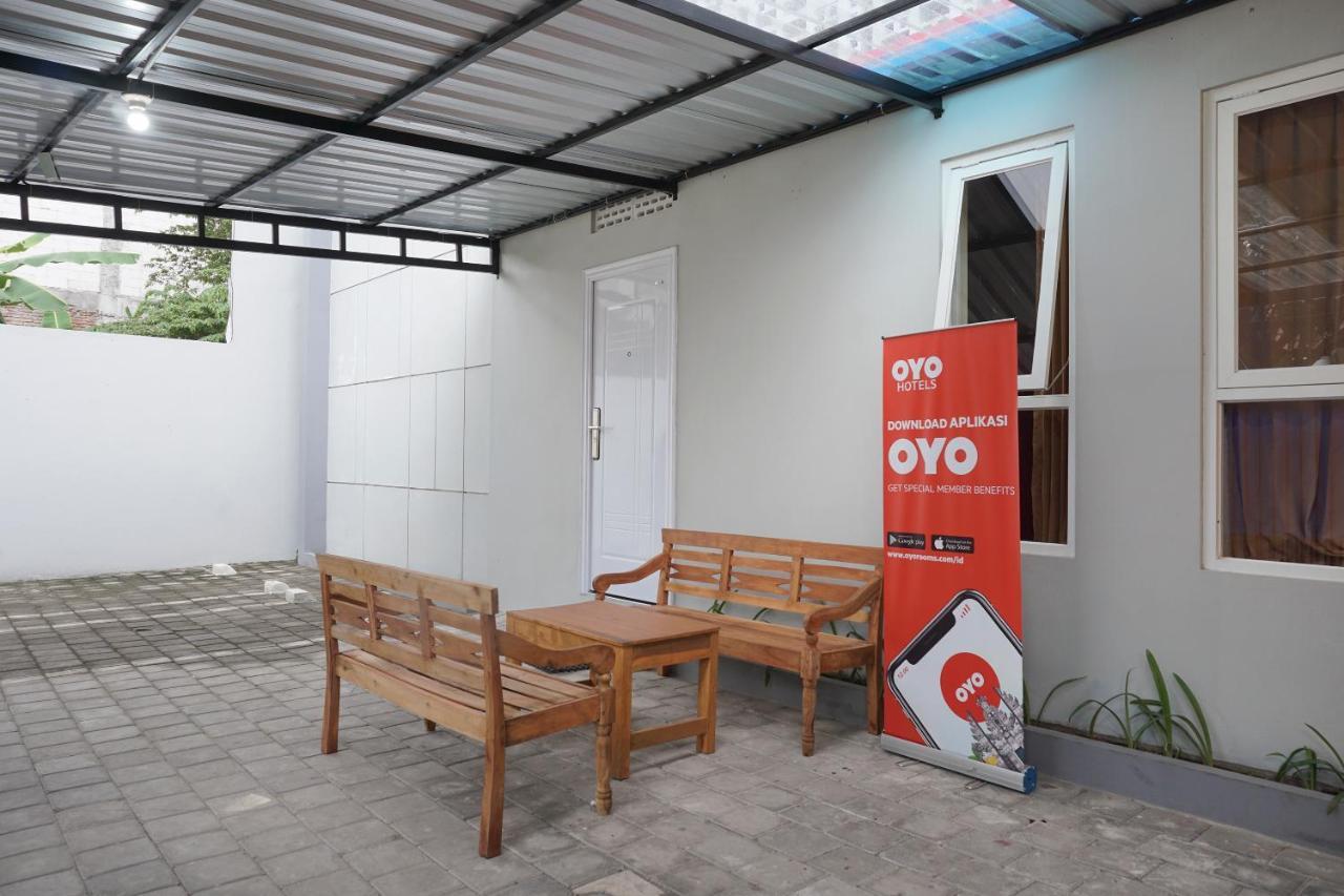 Melati Super Oyo 90033 Dehome Family מראה חיצוני תמונה